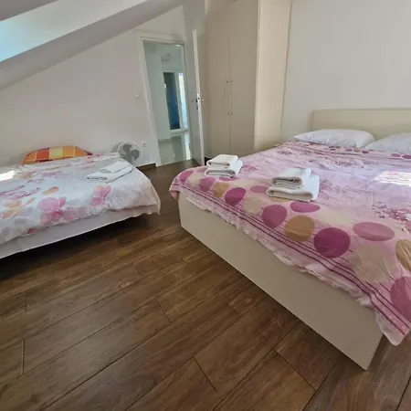 Lavanda & - 4*