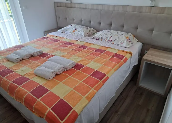 Guest house Lavanda Rooms & Apartment - Malinska Malinska