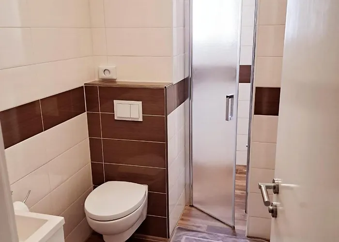 ゲストハウス Lavanda Rooms & Apartment - Malinska