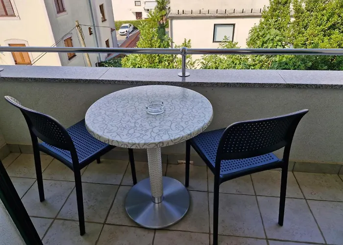 Lavanda Rooms & Apartment - Malinska ゲストハウス